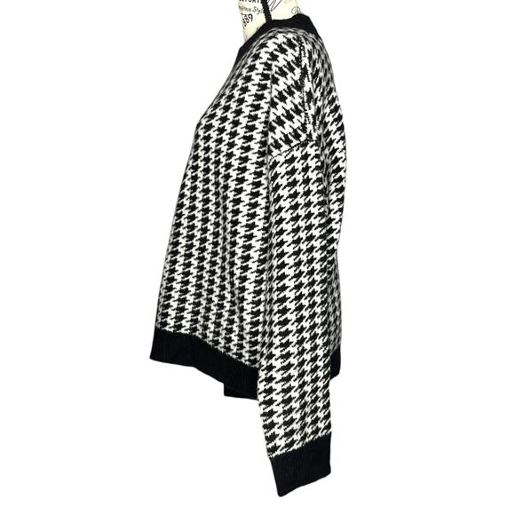 Threads 4 Thought LARGE Elexia Houndstooth Sweater - Pullover Crewneck Fluffy - Picture 3 of 12